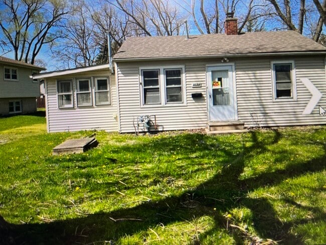 property at 2122 Sprucewood Ave