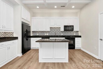 450 New Bern Station Ct in Charlotte, NC - Building Photo - Building Photo