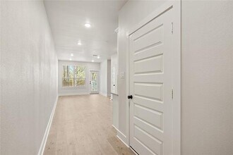 1218 Chestnut Ct in Runaway Bay, TX - Building Photo - Building Photo