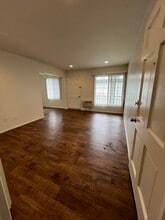15622 Pasadena Ave, Unit 12 in Tustin, CA - Foto de edificio - Building Photo