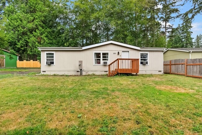 property at 551 E Lakeshore Dr W