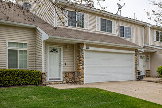 Brook Run Parks in Des Moines, IA - Building Photo - Building Photo