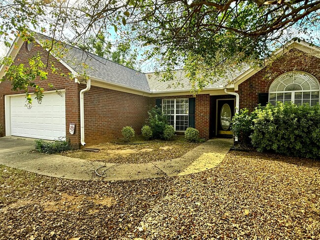 2174 Jefferson St in Auburn, AL - Foto de edificio - Building Photo
