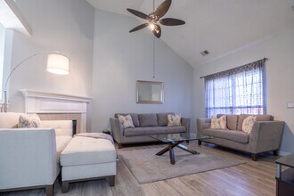 5464 Daniel Ray Dr in Nashville, TN - Building Photo - Building Photo