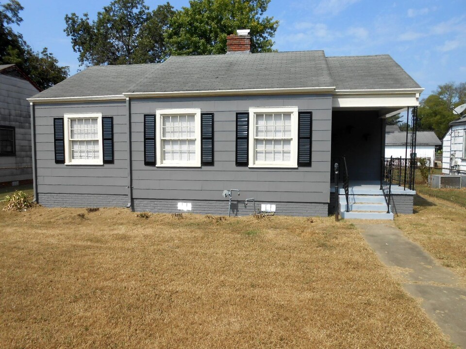 2504 Avenue L in Birmingham, AL - Foto de edificio