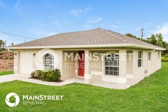 3016 25th St W in Lehigh Acres, FL - Building Photo - Building Photo