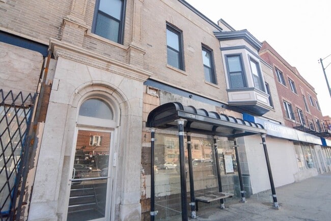 property at 3405 W Fullerton Ave