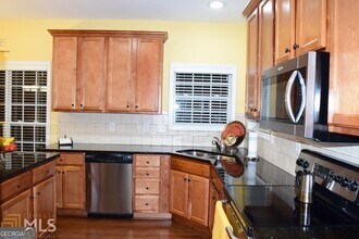 45 Greenview Dr in Newnan, GA - Building Photo - Building Photo