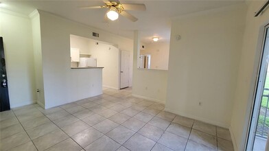 3724 Castle Pines Ln in Orlando, FL - Foto de edificio - Building Photo