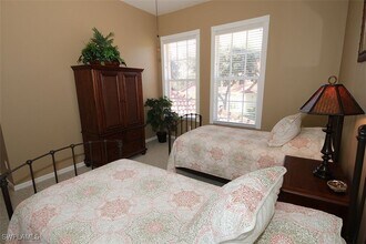 1073 Egrets Walk Cir in Naples, FL - Building Photo - Building Photo