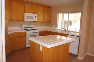 2412 Weeping Rock Ave in North Las Vegas, NV - Building Photo - Building Photo