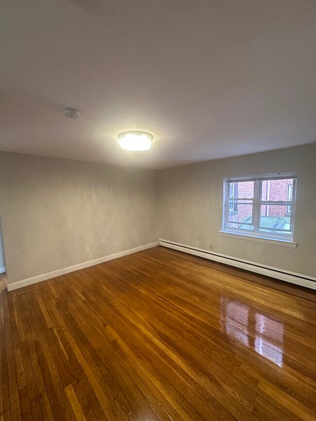 63 Selkirk Rd, Unit 3 in Boston, MA - Building Photo - Building Photo