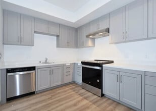 Stony Oaks Apartments in Santa Rosa, CA - Foto de edificio - Building Photo