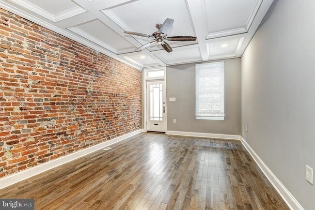 property at 822 S Highland Ave
