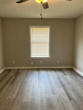 6716 S Lincoln Dr in Hitchcock, TX - Building Photo - Building Photo