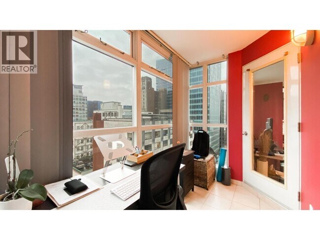 438 Seymour St in Vancouver, BC - Building Photo - Building Photo