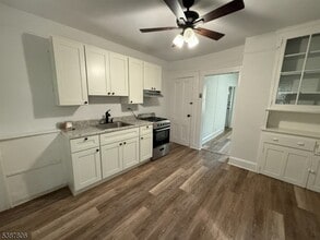 195 Forest St in Montclair, NJ - Building Photo - Building Photo