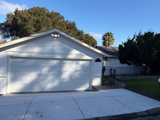 property at 1746 E St