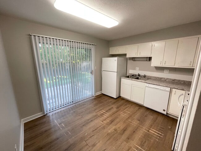 2263 U.S. 52 (W in West Lafayette, IN - Foto de edificio - Building Photo