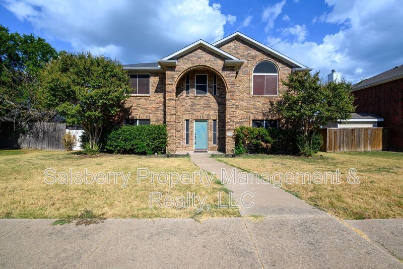 1105 Hall Dr in Wylie, TX - Building Photo