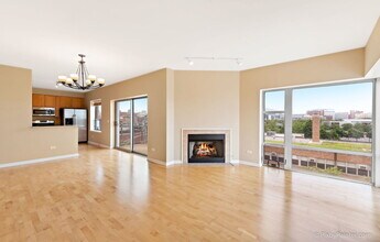 100 N Hermitage Ave in Chicago, IL - Building Photo - Building Photo