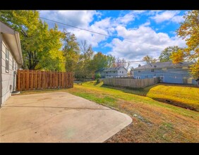 3511 NE 67th Ter in Gladstone, MO - Foto de edificio - Building Photo