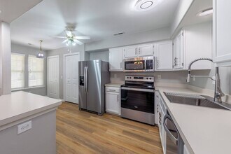 134 Post Oak Rd in Yorktown, VA - Building Photo - Building Photo