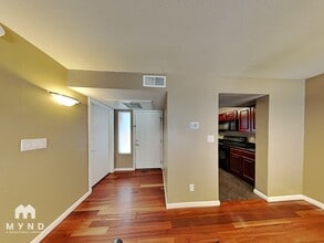 10115 E Mountain View Rd in Scottsdale, AZ - Building Photo - Building Photo