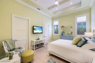 425 Harbour Dr in Naples, FL - Building Photo - Building Photo