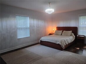 195 Laurel Ave SW in Atlanta, GA - Building Photo - Building Photo