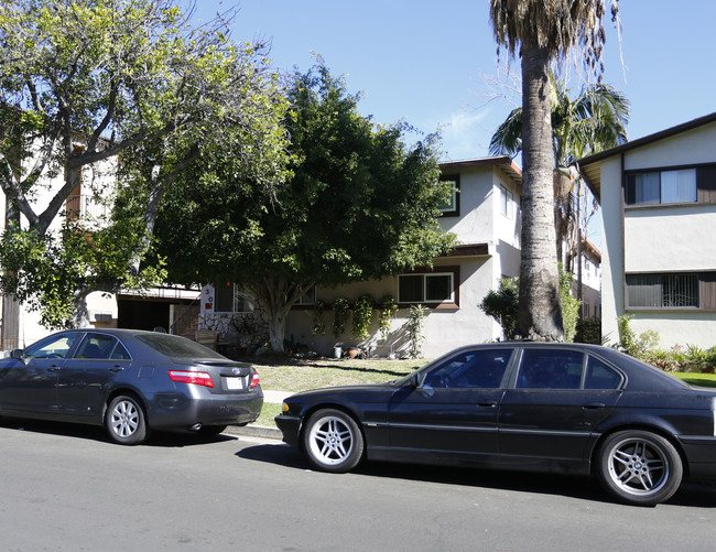 230 N Belmont St in Glendale, CA - Building Photo - Building Photo