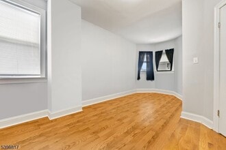 76 Lafayette Ave, Unit 3 in Passaic, NJ - Building Photo - Building Photo