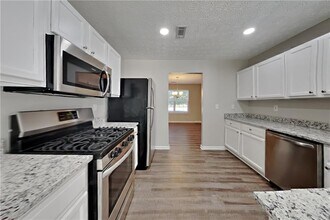 603 Stonecrest Dr in Loganville, GA - Building Photo - Building Photo