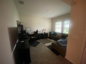 5579 Bakewell Pl in St. Cloud, FL - Foto de edificio - Building Photo