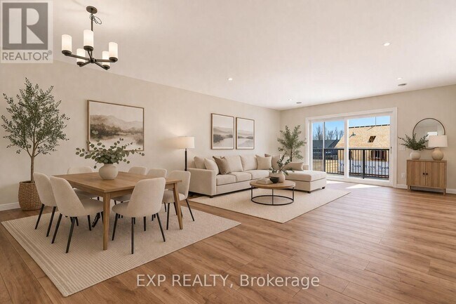 448 Falcon Ln in Russell, ON - Building Photo - Building Photo