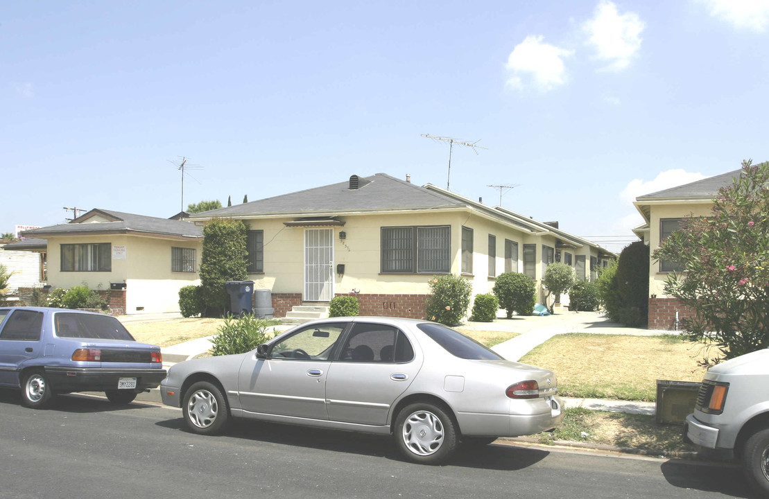 3831-3837 W 116th St in Hawthorne, CA - Building Photo