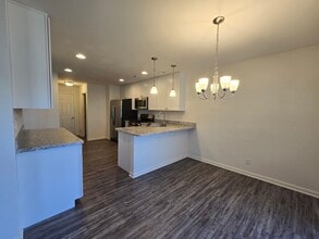 7106 Country Club Hills Dr in Fox Lake, IL - Building Photo - Building Photo