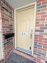 241 Keltie Private in Ottawa, ON - Building Photo - Building Photo