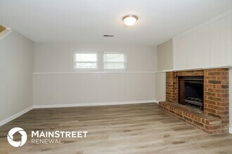 114 Nanette St in Belton, MO - Foto de edificio - Building Photo