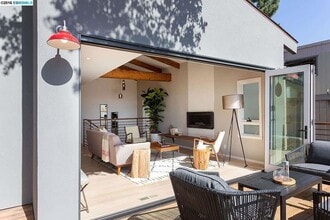 6285 Skyline Blvd in Oakland, CA - Building Photo - Building Photo