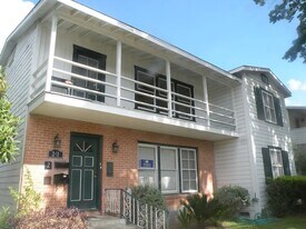 241 W Norwood Ct, Unit 2 in San Antonio, TX - Building Photo