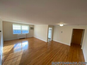 8 Captain Parker Arms, Unit 23 in Lexington, MA - Building Photo - Building Photo