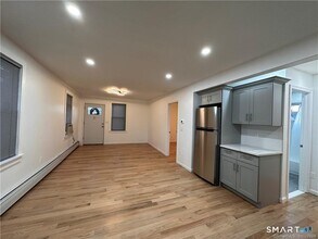 192 Peace St in Stratford, CT - Building Photo - Building Photo