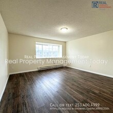 21803 30th Ave S-Unit -2 in Des Moines, WA - Building Photo - Building Photo