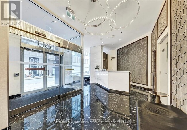 80 Cumberland St in Toronto, ON - Building Photo - Building Photo