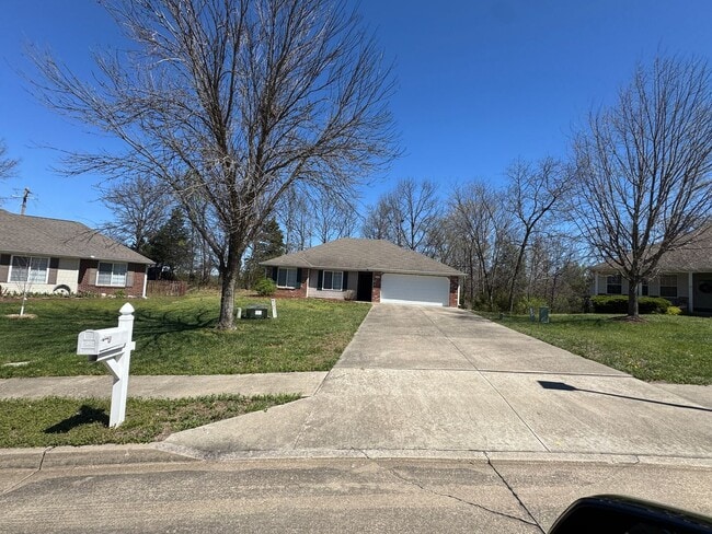 2410 Bentley Ct in Columbia, MO - Building Photo - Building Photo
