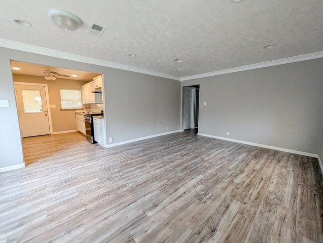 310 Camellia Ave in Orange, TX - Building Photo - Building Photo