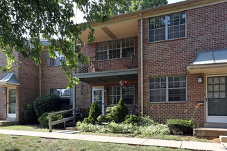 Cedar Glen Apartments in Allentown, PA - Foto de edificio - Building Photo