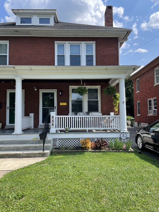 828 Pleasure Rd in Lancaster, PA - Foto de edificio