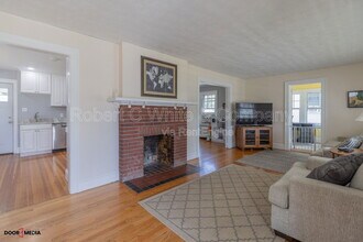 54 Fennbrook Rd in West Hartford, CT - Building Photo - Building Photo